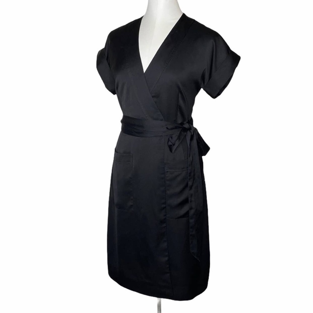 NWT SHORT-SLEEVE WRAP DRESS SATIN-BACK CREPE